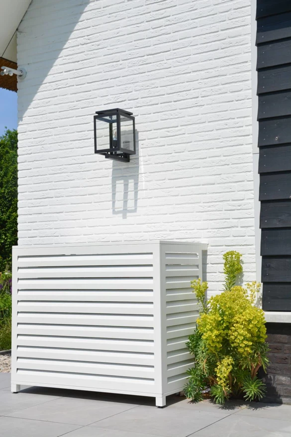 After: Airco with airco cover BreezeBox Sentimo